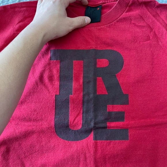 TRUE red tshirt - Picture 3 of 4